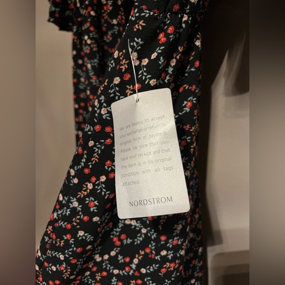 Bailey Blue Floral Flutter Sleeve Maxi Dress Medium NWT - Picture 3 of 8